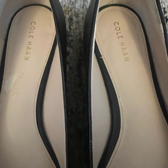 Cole Haan sleek black flats, pointed toe with bow. Size 8B. - Picture 3 of 8
